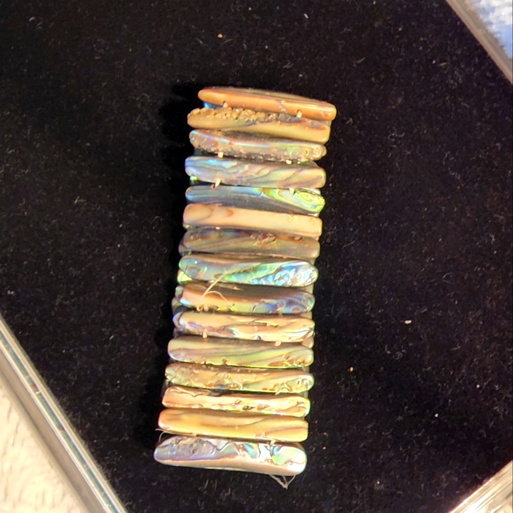 Abalone Shell Bracelet - Picture 4 of 4